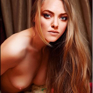 Amanda Seyfried Nude Celeb Pic sexy 29 