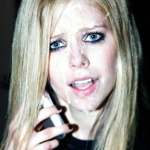 Avril Lavigne Newest Celebrity Nude sexy 6 