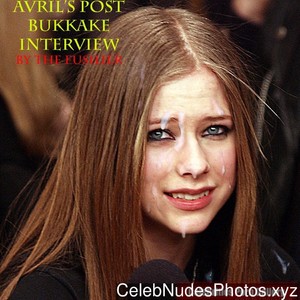 Avril Lavigne Celebrity Leaked Nude Photo sexy 2 