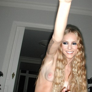 Shakira Celebrities Naked sexy 25 